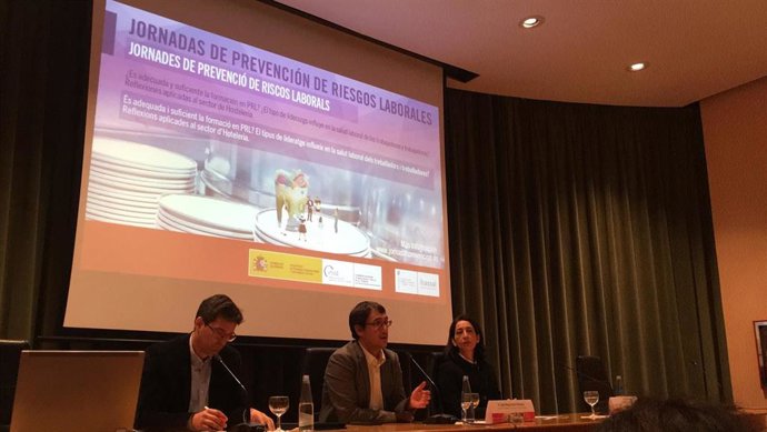 El conseller de Modelo Económico, Turismo y Trabajo, Iago Negueruela, en unas jornadas sobre prevención de riesgo laboral