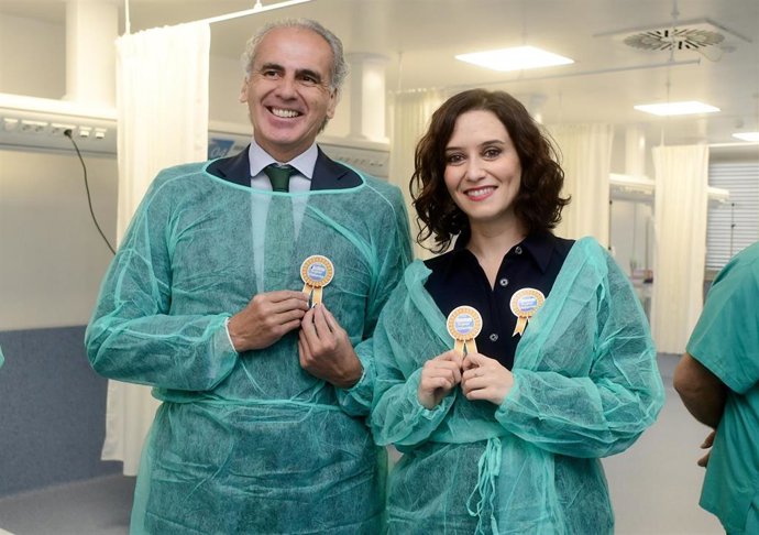 Imagen de recurso del consejero de Sanidad, Enrique Ruiz Escudero, y de la presidenta de la Comunidad de Madrid, Isabel Díaz Ayuso.