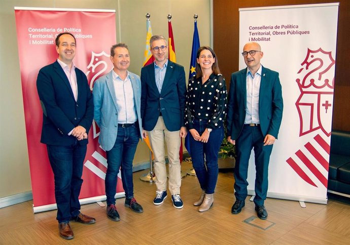 Reunión del conseller España con los alcaldes de Aldaia, Xirivella y Alaqus