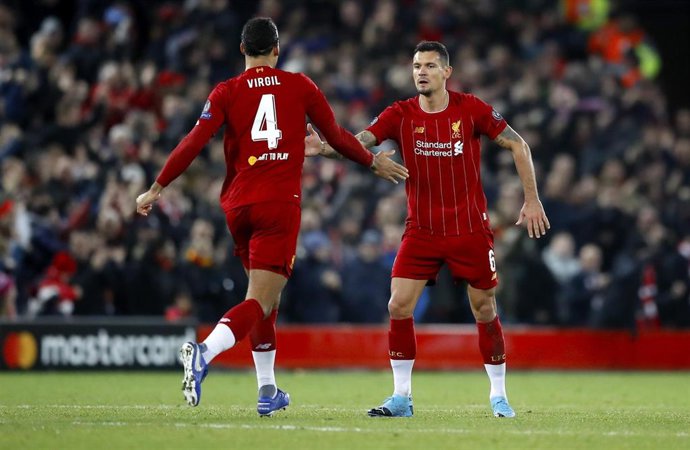 Dejan Lovren y Virgil van Dijk