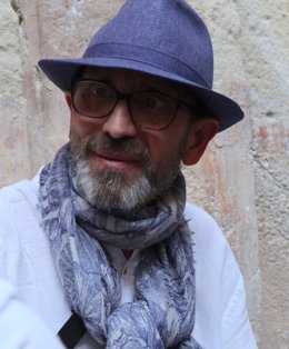 El escritor alicantino Pedro Serrano