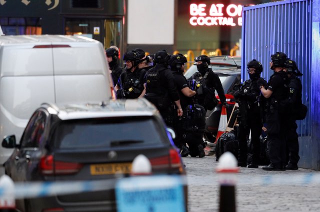 Imagen del operativo policial cerca del Puente de Londres