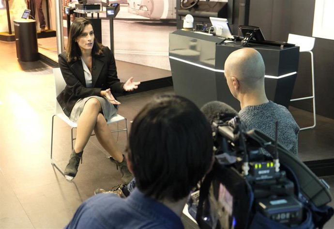 Gema Igual entrevistada por una televisión japonesa