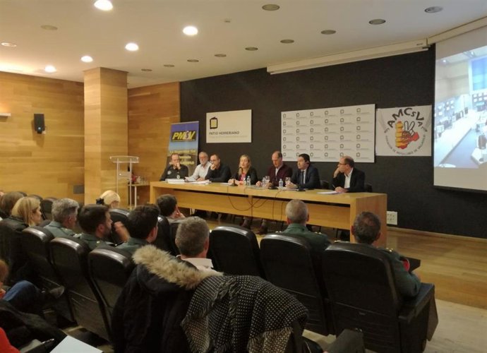 Expertos de distintas asociaciones participantes en la I Jornada 'La Seguridad Vial Eres Tú'.