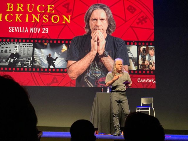 Bruce Dickinson monólogo