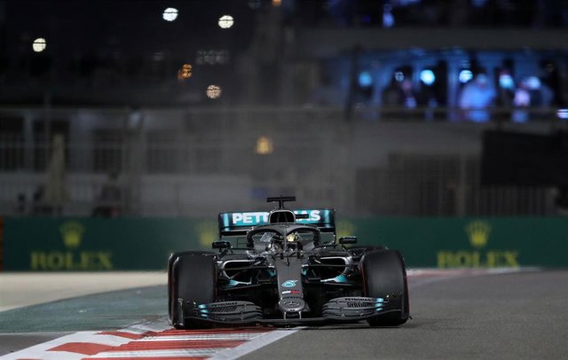 Lewis Hamilton (Mercedes), en el circuito de Yas Marina.