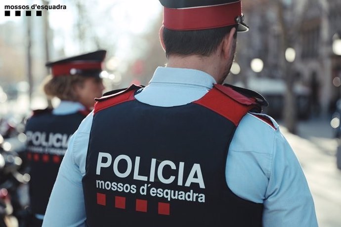 Agents de patrulla dels Mossos d'Esquadra.