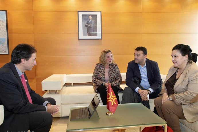 Gochicoa con alcalde de Marina de Cudeyo