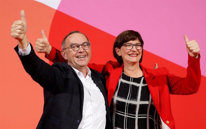 Alemania.- El SPD aplaza hasta el jueves su decisión sobre la permanencia en la 