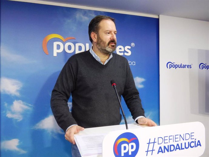 El presidente del PP de Córdoba, Adolfo Molina, en una imagen de archivo en rueda de prensa