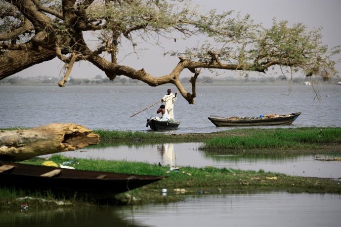 Agua.- La superpoblación y el cambio climático amenazan con globalizar las crisi
