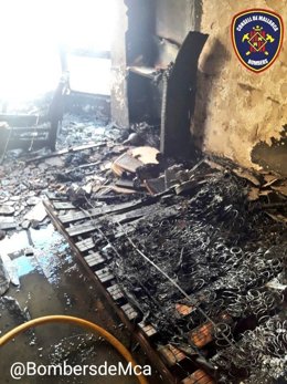 Imatge de l'habitació calcinada per les flames