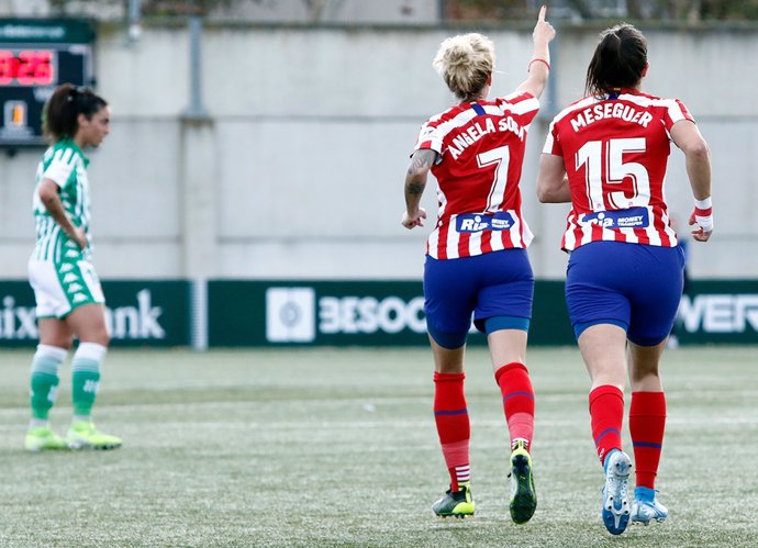 Fútbol.- (Crónica) El Atlético tropieza ante el Betis y pierde la estela del imp