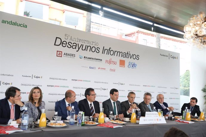 El presidente de la Junta de Andalucía, Juanma Moreno, en un momento de los Desayunos de Europa Press Andalucía