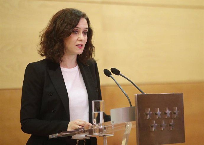 La presidenta de la Comunidad de Madrid, Isabel Díaz Ayuso, durante su discurso en el acto de homenaje a las víctimas del conflicto armado de Colombia, en la Real Casa de Correos de la Puerta del Sol, en Madrid a 27 de noviembre de 2019.