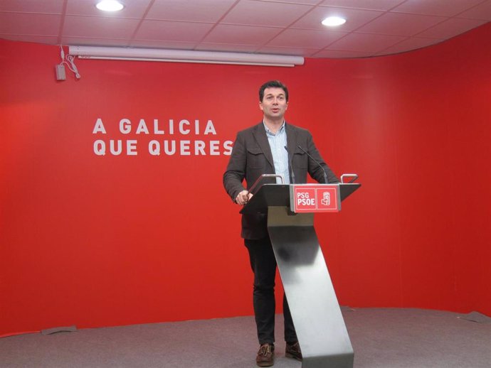 O secretario xeral do PSdeG, Gonzalo Caballero, na reuda de prensa