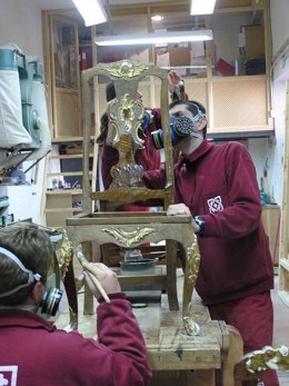 Imagen de uno de los talleres ralizados en la Escuela de Artesanía, Restauración y Rehabilitación del Patrimonio Histórico, Artístico y Cultural del Albaycin
