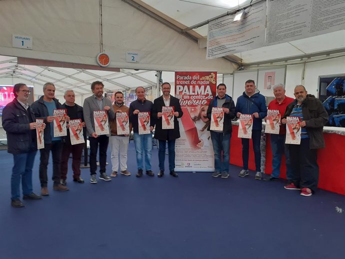 L'alcalde de Palma, José Fila, visita la campanya 'Palma, tot un centre de diversió'