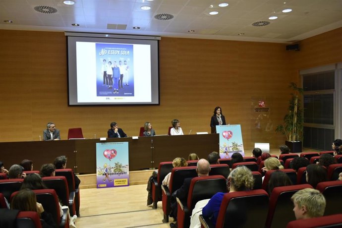 La presidenta riojana, Concha Andreu, cierra la jornada 'Hoy también es 25 de noviembre'