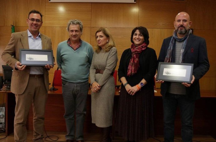 Botella (centro), en la entrega del Premio Pepe Espaliú