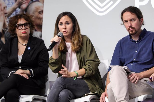 La portavoz adjunta de Unidas Podemos en el Congreso, Ione Belarra, interviene durante el acto de presentación del programa electoral de Unidas Podemos para el 10N