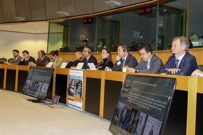 El presidente de Castilla-La Mancha, Emiliano García-Page, participa en un Foro de Alimentación en el Parlamento Europeo