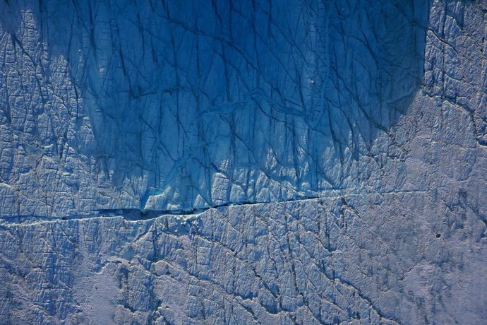 Drones constatan la inestabilidad de la capa de hielo de Groenlandia