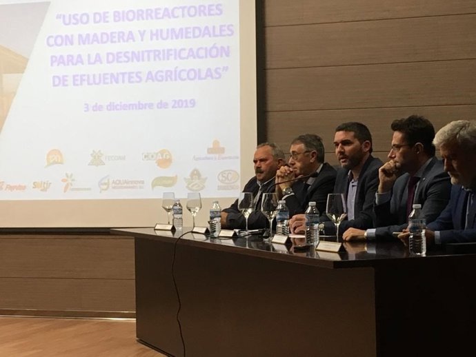 El consejero Antonio Luengo inaugura la jornada sobre desnitrificación del agua, organizada por la Cátedra de Agricultura Sostenible de la UPTC y la Consejería