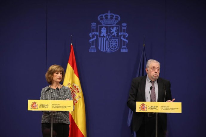 La secretaria de Estado de Empleo, Yolanda Valdeolivas y el secretario de Estado de la Seguridad Social, Octavio Granado, durante la presentación de los datos del paro registrado y de la afiliación a la Seguridad Social de octubre.