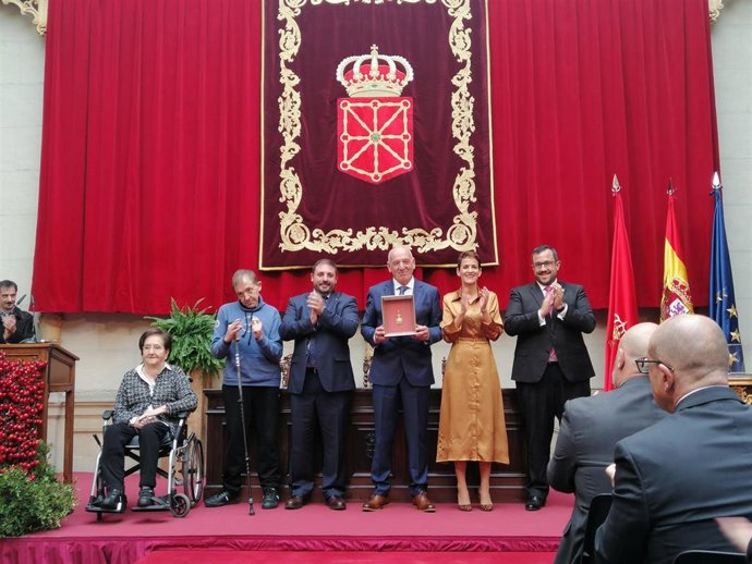 Adacen recibe la Medalla de Oro de Navarra