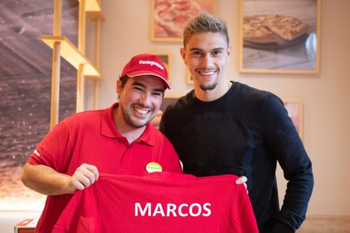 Marcos, jugador de la Fundación Rayo Vallecano, se incorpora a un Telepizza de Madrid