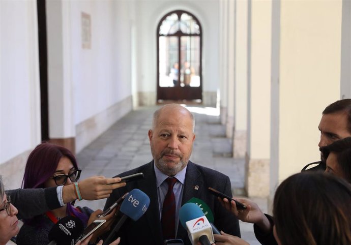 Declaraciones del consejero de Educación, Javier Imbroda, en el Palacio de San Telmo