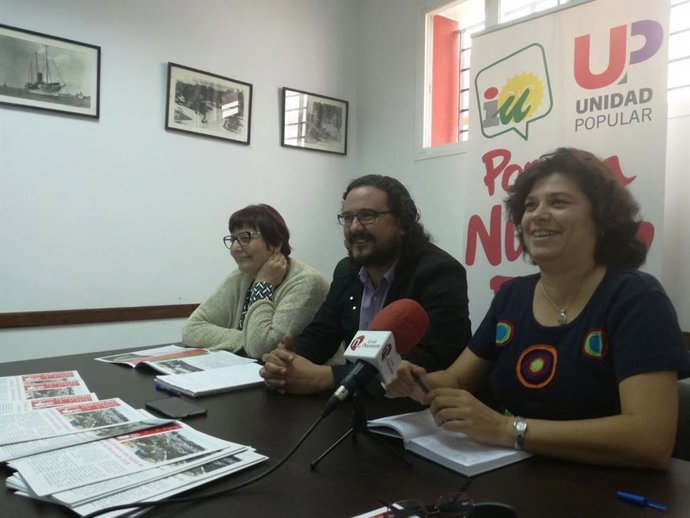 Fernando Macías y Carmen Álvarez en rueda de prensa