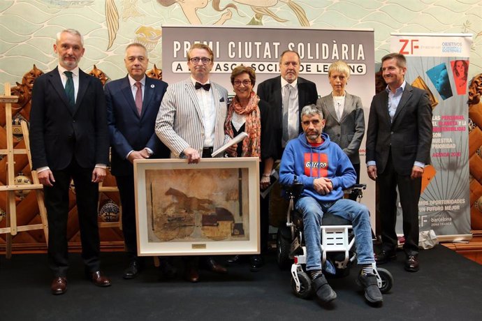 El CZFB y Onda Cero premian a la Asociación Catalana de Ataxias hereditarias y Acencas