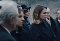 El irlandés: Robert De Niro defiende el escaso diálogo de Anna Paquin en la película de Scorsese