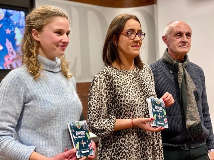 Cordelia Pickford, Covadonga Díaz y Luis Antonio Suárez.