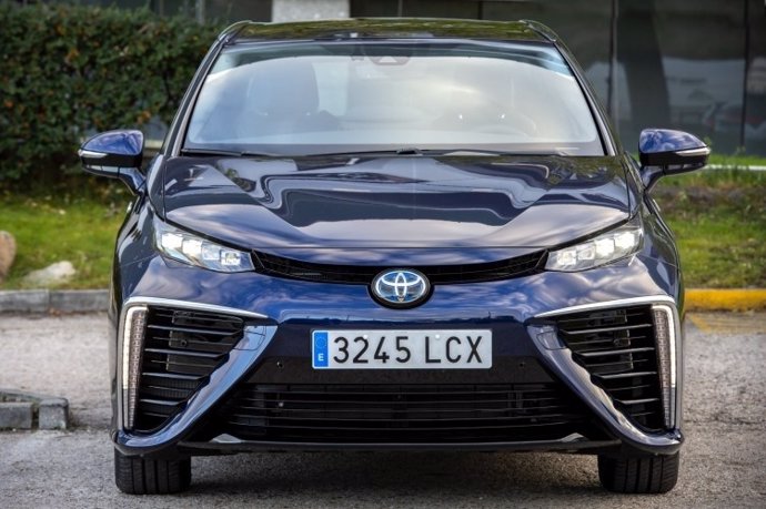 Toyota matricula su primer vehículo eléctrico de hidrógeno en España, un Toyota Mirai