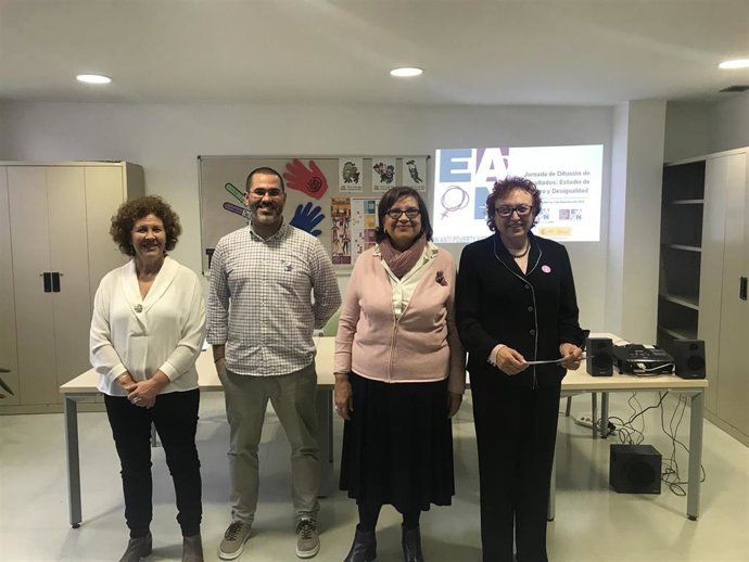 La vicepresidenta de EAPN-Es, Sali Guntín, ha aparticipado en jornada 'Difusión de Resultados: Estudio de Género y Desigualdad' en Palma.