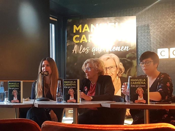 Manuela Carmena en la presentación de su libro en Madrid