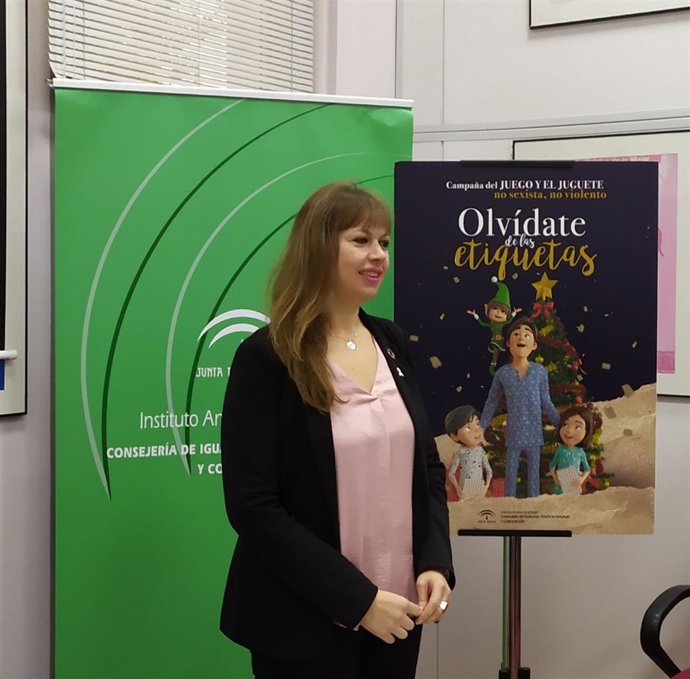 Lourdes Arroyo presenta la 'Campaña del Juguete No Sexista, No Violento' bajo el eslógan 'Olvídate de las etiquetas'