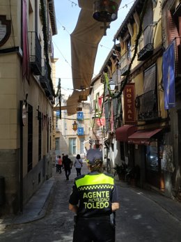 Agente de movilidad de Toledo en el Corpus.