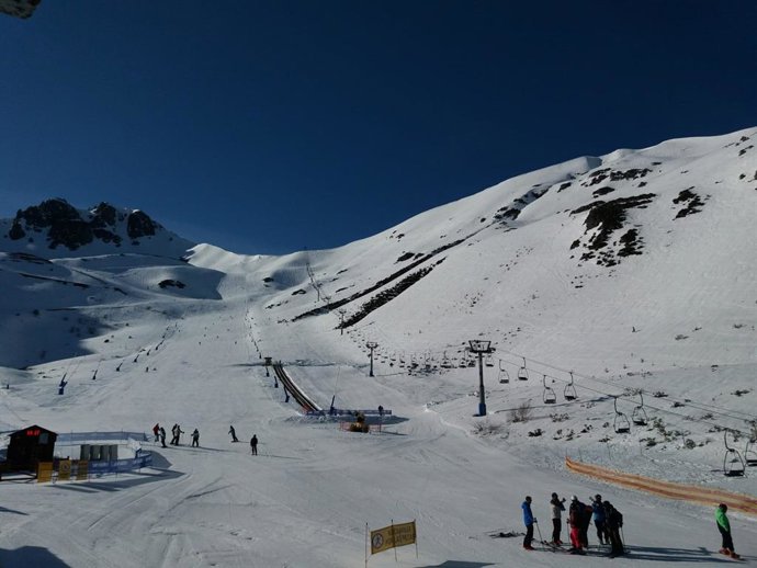 Estación invernal de San Isidro en su inicio de temporada el pasado fin de semana.