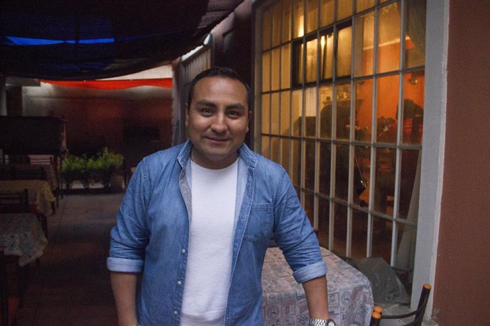 Luis Guillermo Naranjo, un venezolano refugiado en Bolivia y que ahora regenta un restaurante en La Paz