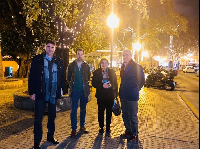 El grupo municipal popular visita la plaza del Mercat