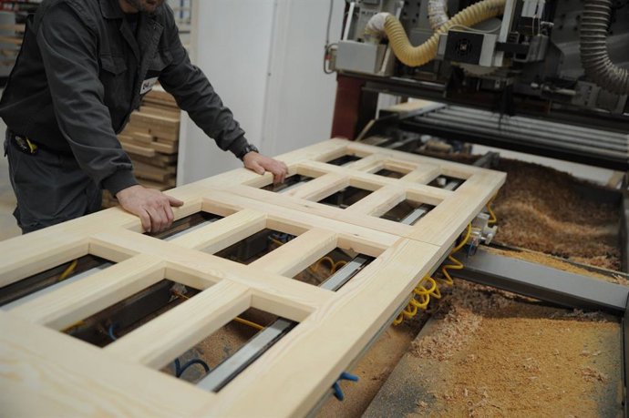 Proceso de produccion de una puerta en Íscar