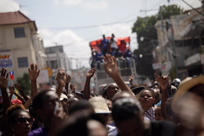 Marcha de líderes religiosos por Puerto Príncipe