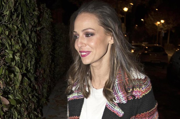 Eva González llega a su domicilio en Madrid