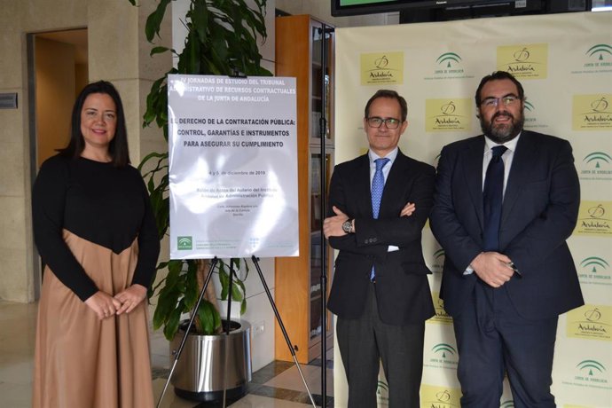 Nota De Prensa Y Fotografías. Iv Jornadas De Estudio Del Tribunal Administrativo De Recursos Contractuales De La Junta De Andalucía.