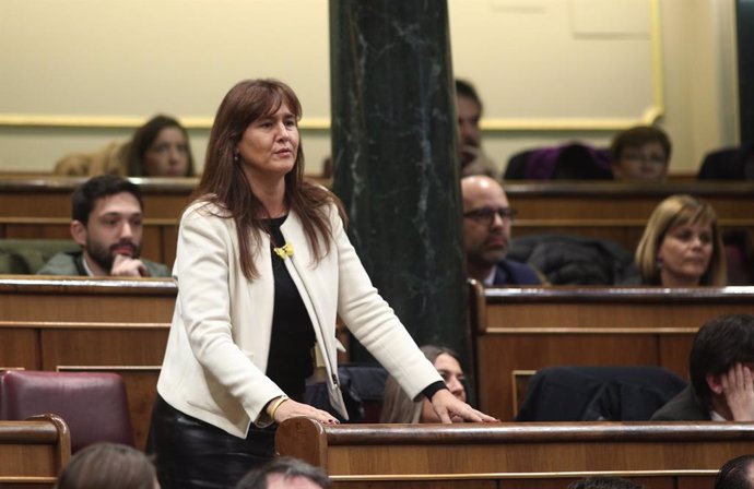 La diputada de JxCat al Congrés, Laura Borrás, jura acatar la Constitució durant la sessió de constitució de les Corts per a la XIV Legislatura al Congrés dels Diputats, Madrid (Espanya), 3 de desembre del 2019.