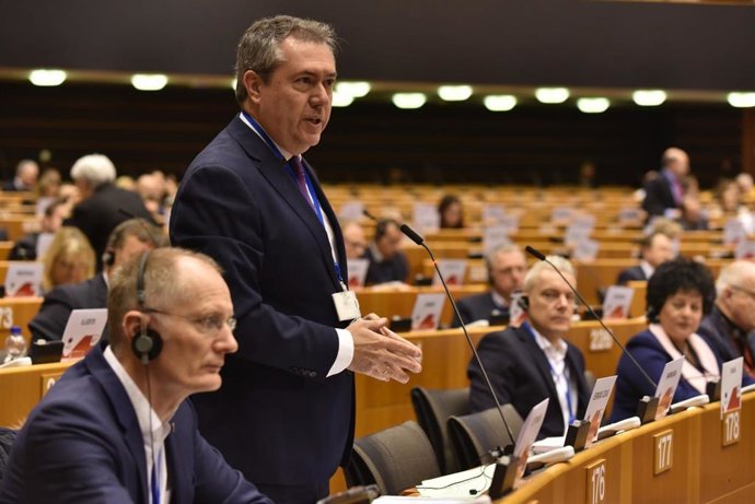 El alcalde de Sevilla, Juan Espadas, durante su intervención en Bruselas